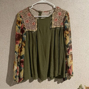 Ivy Jane green flowers top size‎ small